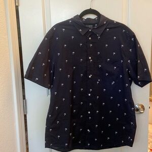 H&M dark blue with white palm trees size L shirt